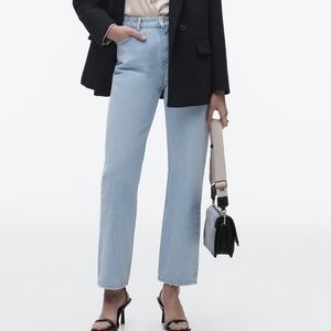 ❗️SOLD❗️Zara Mid-Rise Straight Leg Jeans